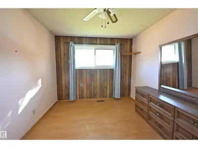 5014 54 AV photo 14
