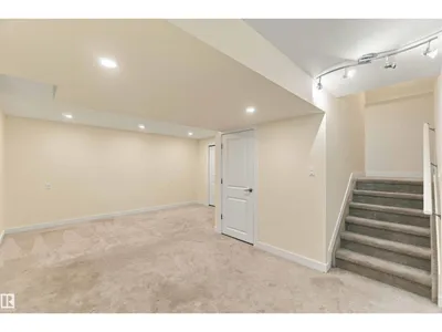 3 PETER ST photo 35