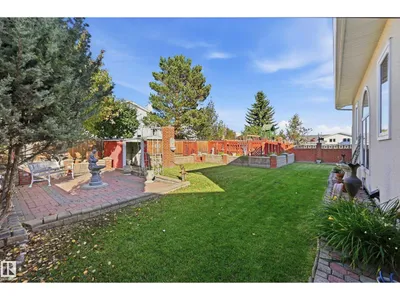 7708 158 AV NW photo 45