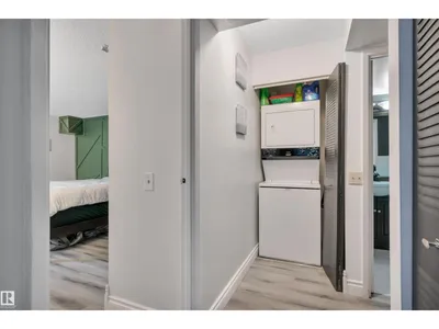 #802 10145 109 ST NW photo 24