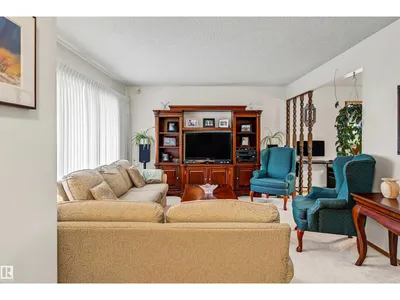 7336 147 AV NW NW photo 7