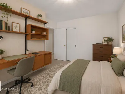7704 104 AV NW photo 29
