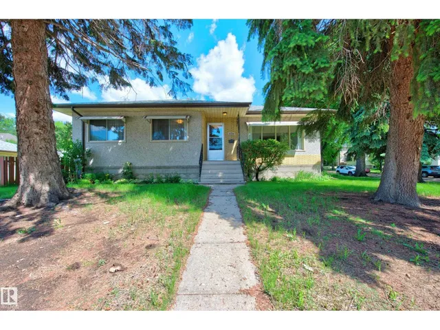 7704 104 AV NW, Edmonton