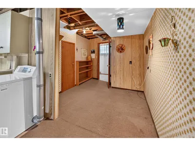 7704 104 AV NW photo 51