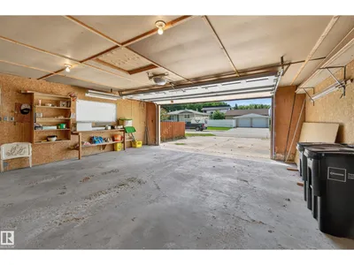 7704 104 AV NW photo 58
