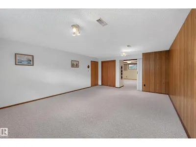 7704 104 AV NW photo 41