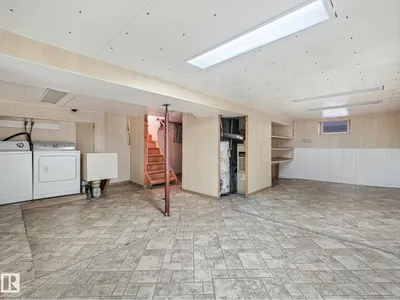 12209 94 ST NW photo 35