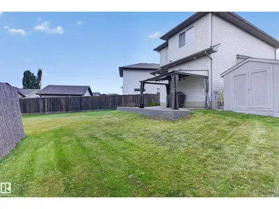 21215 92 AV NW photo 39