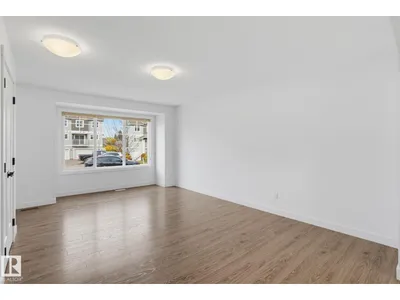 4205 30 ST NW photo 11