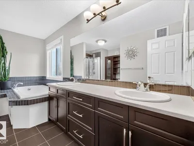 6703 20 AV SW photo 25