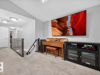 6703 20 AV SW photo 19
