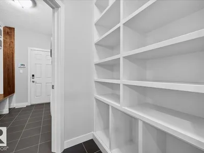 6703 20 AV SW photo 11