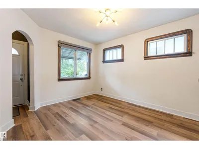 11414 84 ST NW photo 5