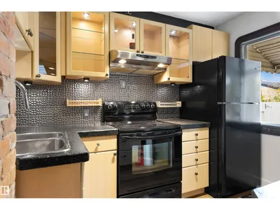 11414 84 ST NW photo 9