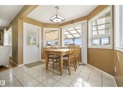 38 DEANE CR photo 16