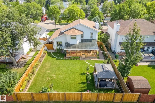 38 DEANE CR photo 2