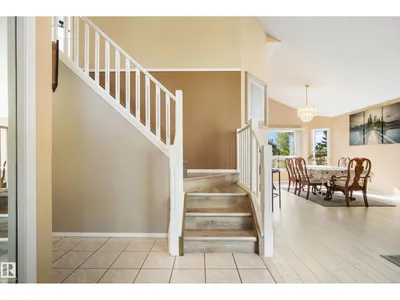 38 DEANE CR photo 4