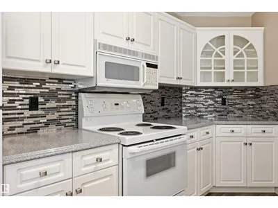 #5 11809 9B AV NW photo 13