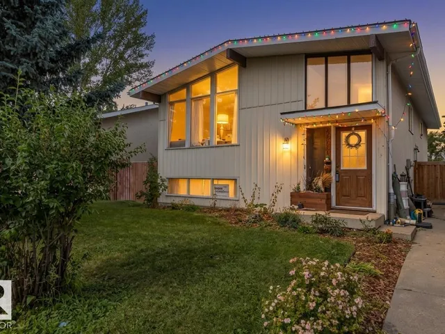 8808 43 AV NW, Edmonton