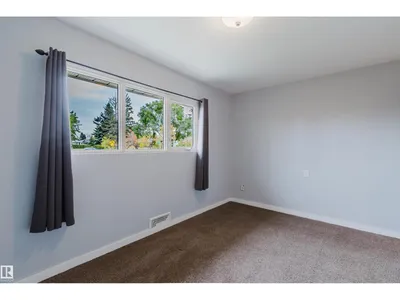 10138 62 ST NW photo 11