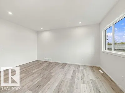9332 230 ST NW photo 19