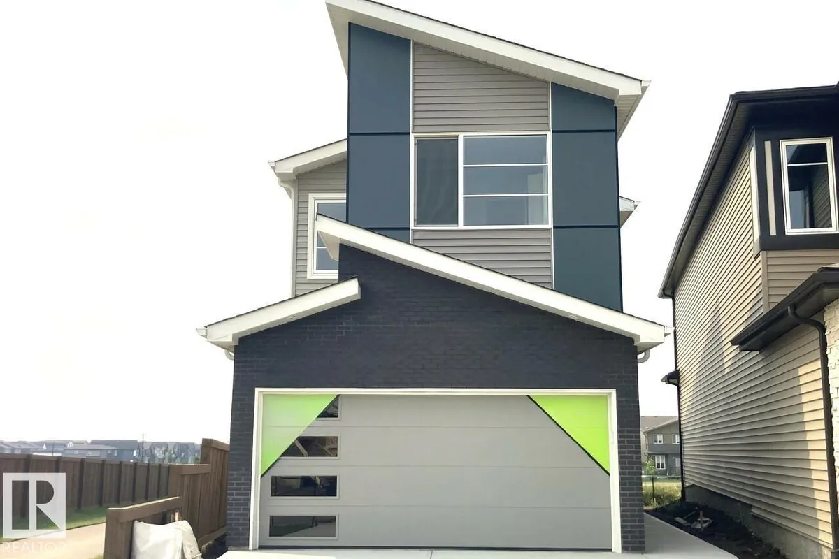 2944 65 ST SW exterior