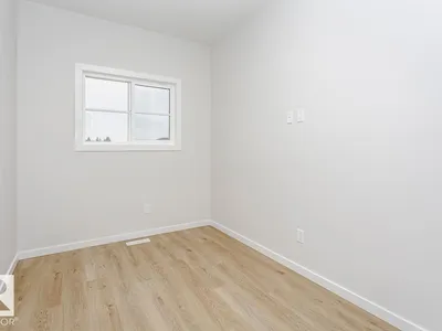 2944 65 ST SW photo 9