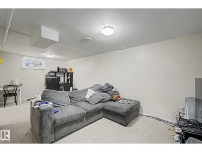 8710 83 AV NW photo 13