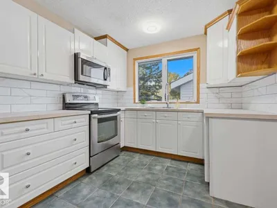 20 GALAXY WY photo 22