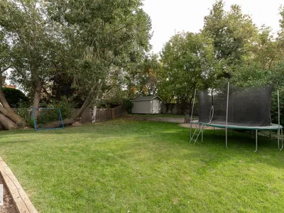 10 MARLBORO PL photo 39