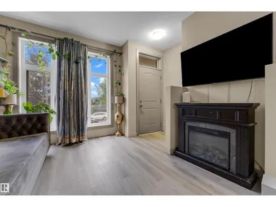 2107 CASSELMAN LI SW photo 5