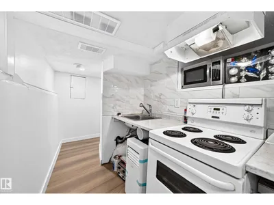 12156 92 ST NW photo 16