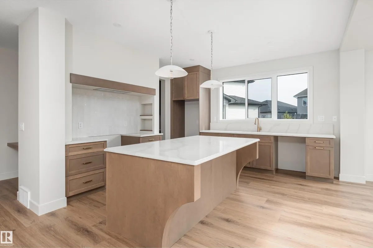 15 DARBY CR exterior