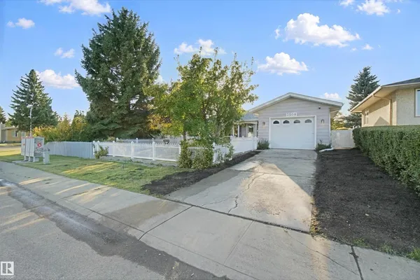 3508 106A ST NW photo 2