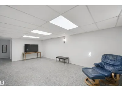 3508 106A ST NW photo 30