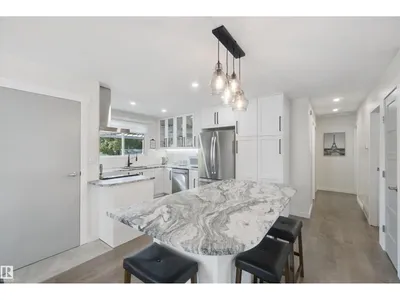 3508 106A ST NW photo 13