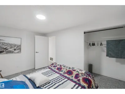 3508 106A ST NW photo 36