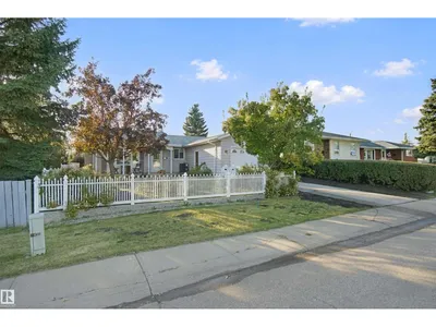 3508 106A ST NW photo 43