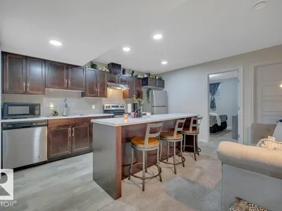 1819 26A ST NW photo 31