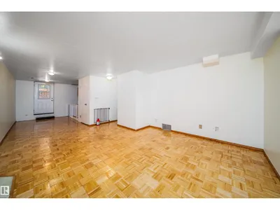 9540 178 AV NW photo 47