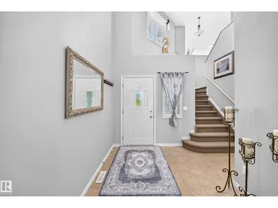 4720 202 ST NW photo 4
