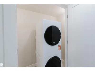 8104 224 ST NW photo 28