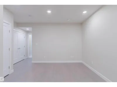 8104 224 ST NW photo 39