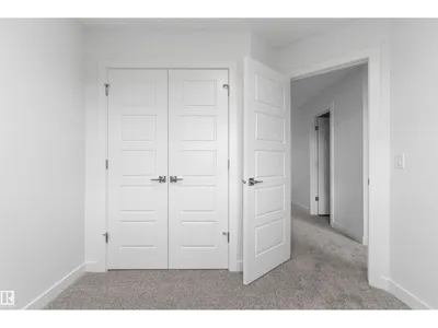19005 24 AV NW photo 31