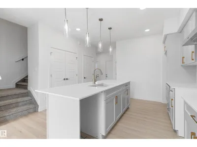 19005 24 AV NW photo 7