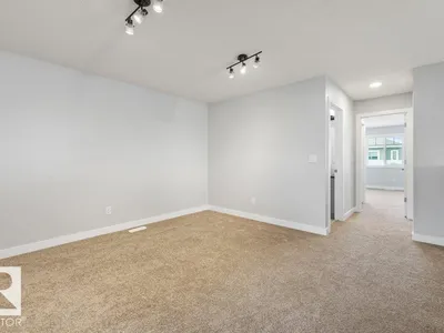 9355 PEAR LINK LI SW photo 17