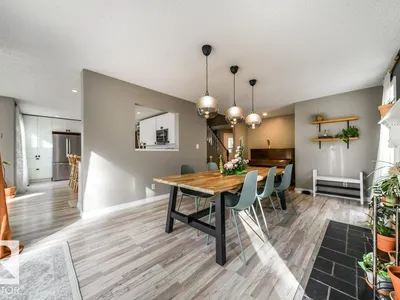 3815 36 AV NW photo 12