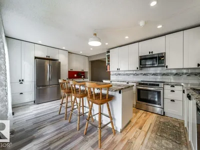 3815 36 AV NW photo 17