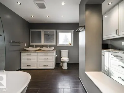3815 36 AV NW photo 46