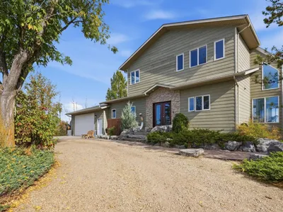 1730 Ellerslie Rd SW photo 56